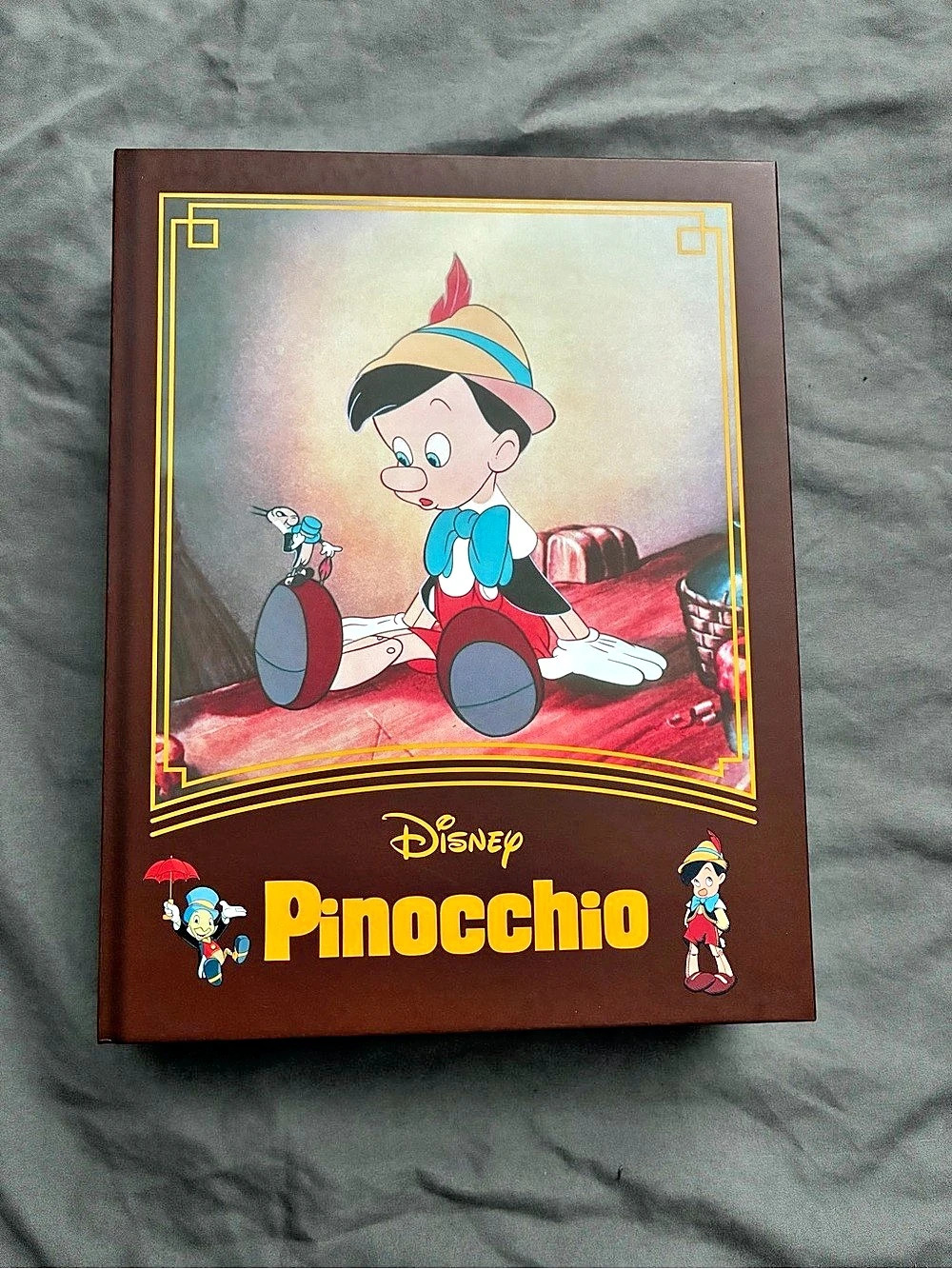 Disney Pinocchio Classics 500-Piece Puzzle Set